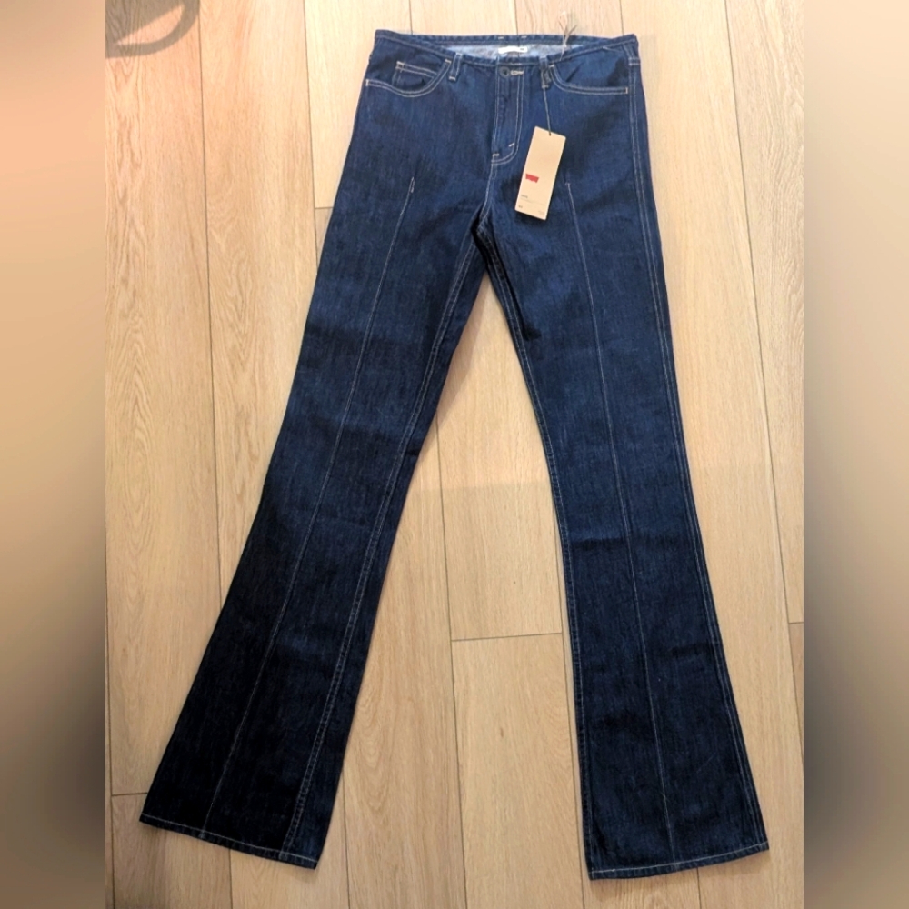 NWT LEVIS boot Cut Jeans. 27 X 34